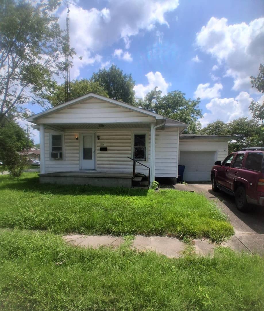 1310 E Poplar St, West Frankfort, IL -- exterior view
